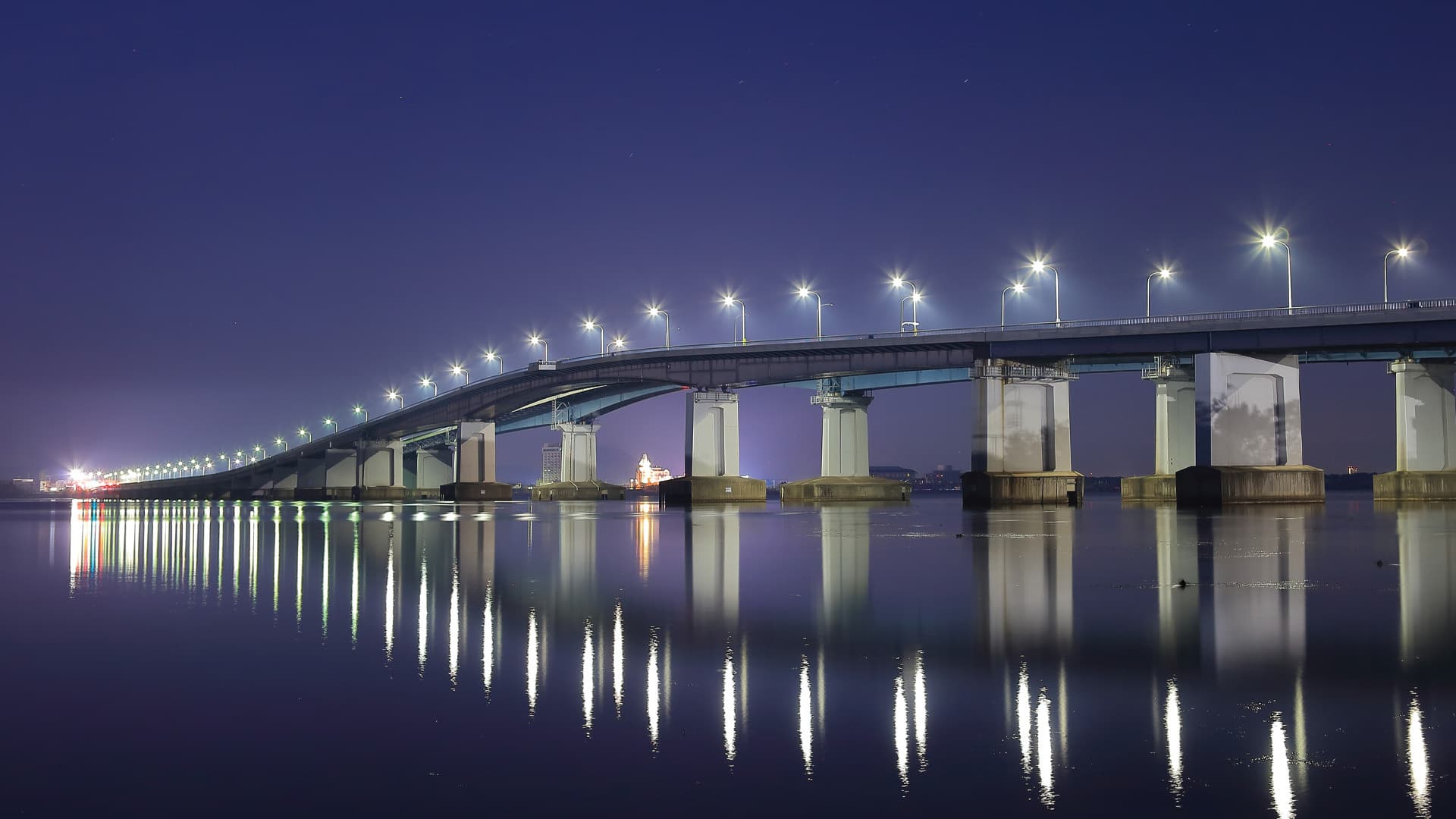 琵琶湖大橋